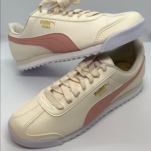 Brand New Women’s Puma Roma Basic (Sold-Color) sz8